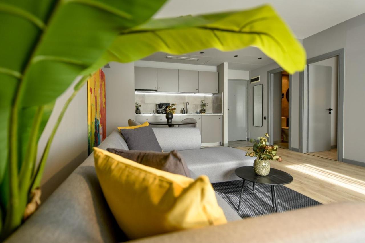 Luxury Apartment Near Radisson Hotel - Wall Projector & Modern Design Bucureşti Exterior foto