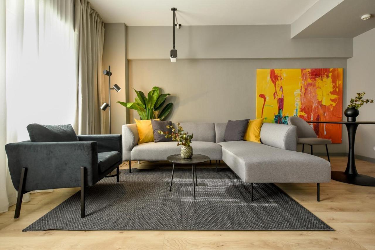 Luxury Apartment Near Radisson Hotel - Wall Projector & Modern Design Bucureşti Exterior foto